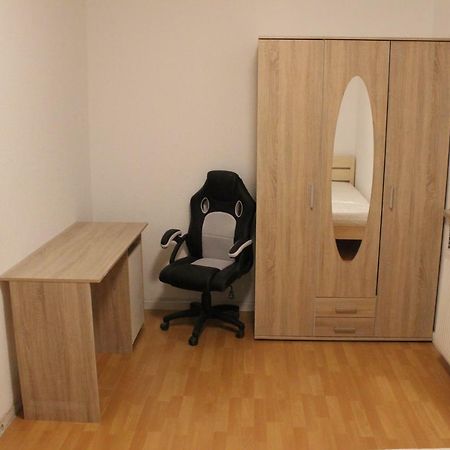 Zimmer Sucht Bewohner Ντούισμπουργκ Εξωτερικό φωτογραφία